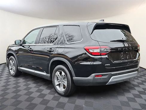 Used 2025 Honda Pilot EX-L image 5
