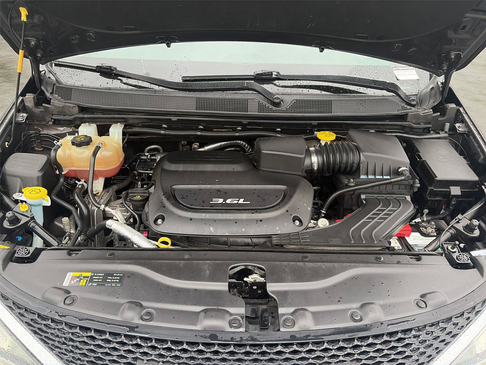 Used 2017 Chrysler Pacifica Limited FWD image 31