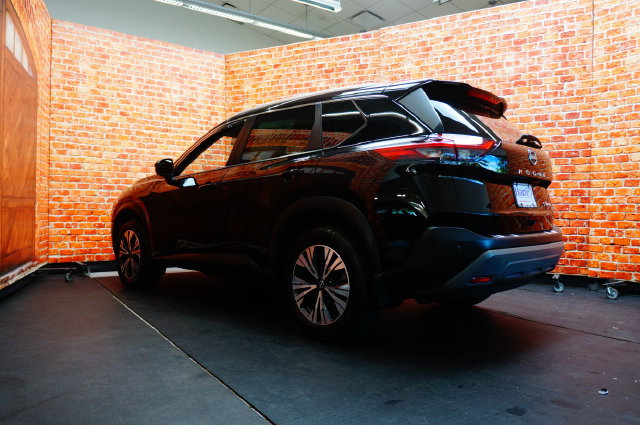 Certified 2022 Nissan Rogue SV w/ SV Premium Package AWD/4WD image 7