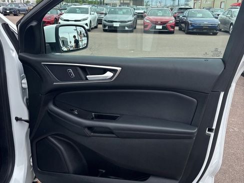 Used 2018 Ford Edge SEL w/ Equipment Group 201A AWD/4WD image 23