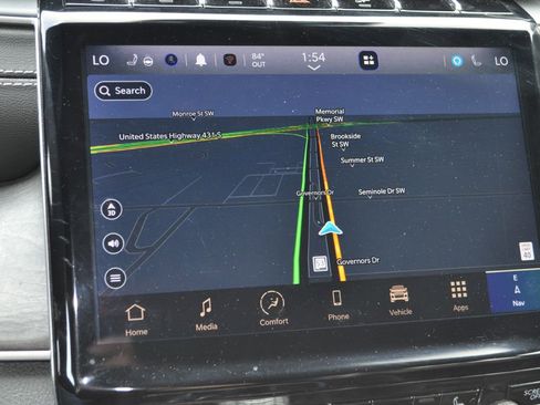 Used 2024 Jeep Grand Cherokee Limited image 10