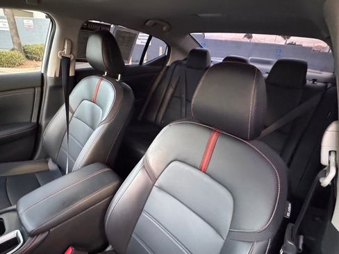 Certified 2022 Nissan Sentra SR w/ SR Premium Package image 13