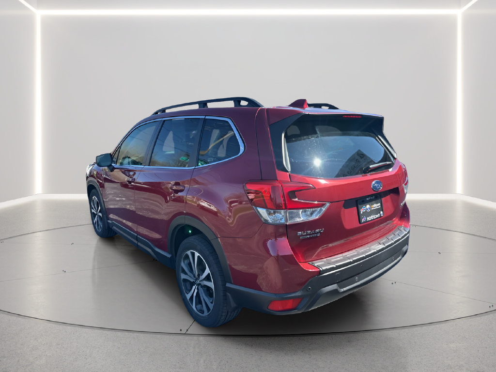 Used 2023 Subaru Forester Limited AWD/4WD image 3