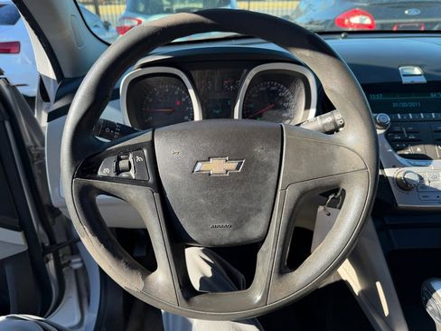 Used 2011 Chevrolet Equinox LS image 16