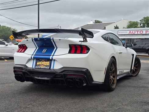 Used 2025 Ford Mustang GT Premium w/ GT Performance Package RWD image 2