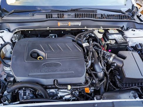 Used 2020 Ford Fusion SE image 28