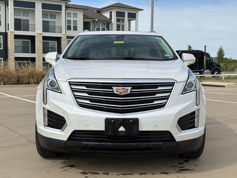 Used 2017 Cadillac XT5 Luxury w/ Driver Awareness Package image 2
