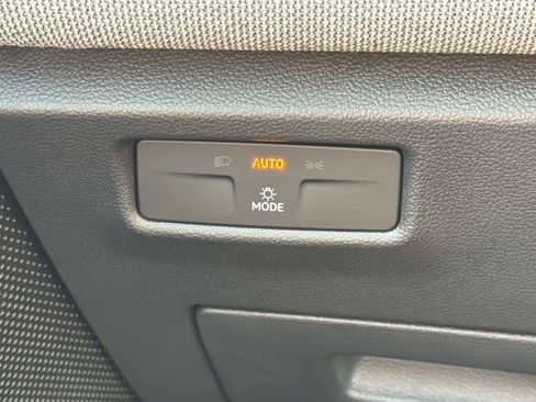 Certified 2026 Volkswagen Tiguan S FWD image 30