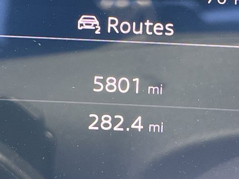 Used 2025 Audi Q5 Premium image 22