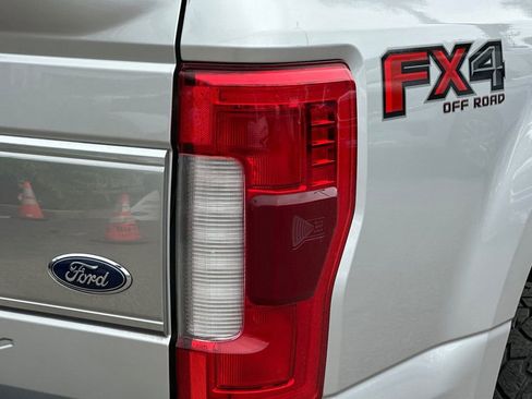 Used 2019 Ford F250 Platinum w/ Platinum Ultimate Package AWD/4WD image 30