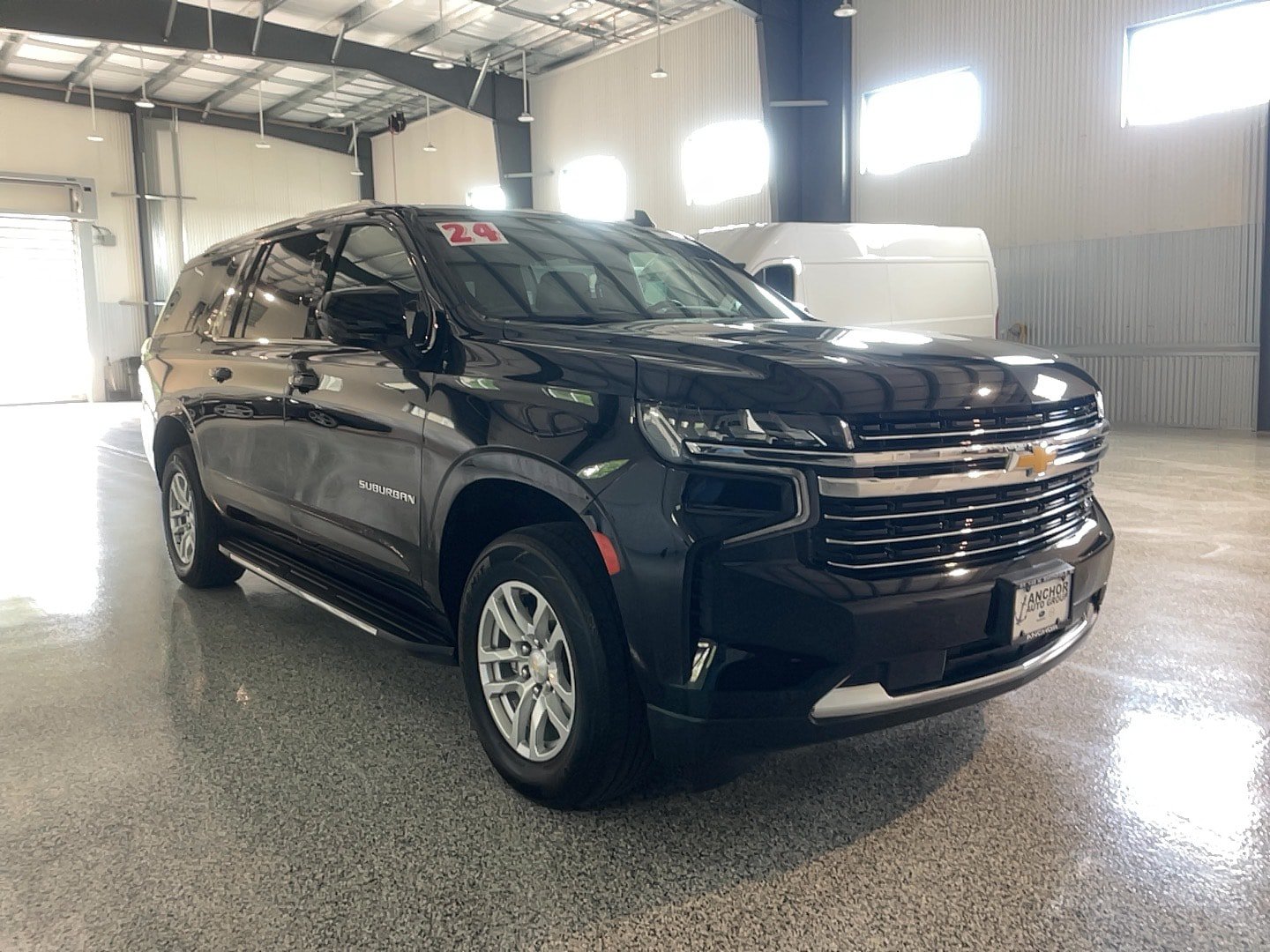 Used 2024 Chevrolet Suburban LT AWD/4WD image 34