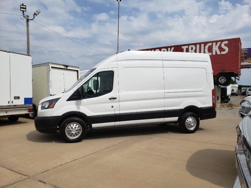 Used 2023 Ford Transit 250 148 High Roof AWD image 2
