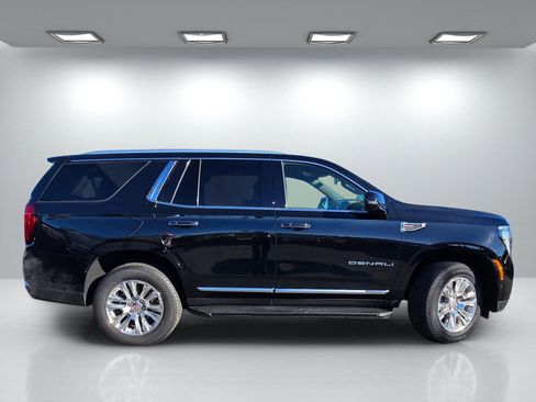 Certified 2025 GMC Yukon Denali image 3