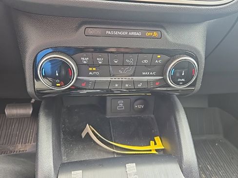 Used 2022 Ford Escape SEL AWD/4WD image 12