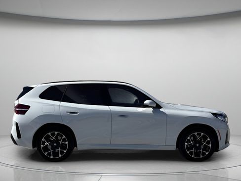 Used 2025 BMW X3 xDrive30i w/ M Sport Package image 2