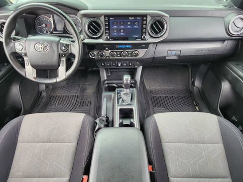 Used 2021 Toyota Tacoma TRD Sport w/ Technology Package AWD/4WD image 19