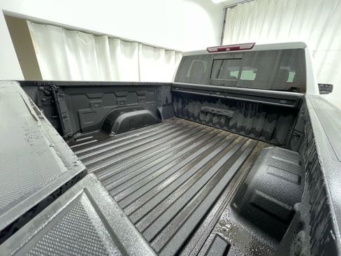 Used 2019 GMC Sierra 1500 AT4 w/ AT4 Premium Package image 9