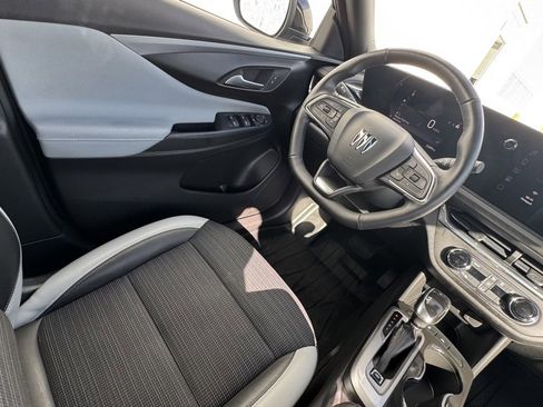 Used 2024 Buick Envista Preferred w/ Convenience I Package image 8