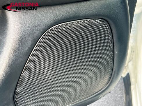 Used 2020 Nissan Pathfinder S image 23