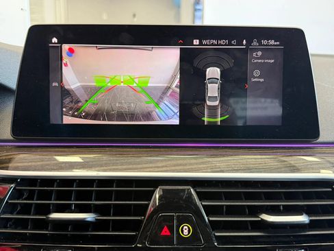Used 2020 BMW 530i w/ Premium Package RWD image 17