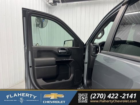 Used 2021 Chevrolet Silverado 1500 RST w/ Z71 Off-Road Package image 8