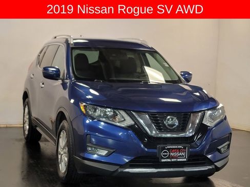 Used 2019 Nissan Rogue SV AWD/4WD image 2
