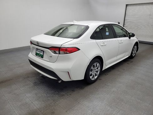 Used 2021 Toyota Corolla LE image 9
