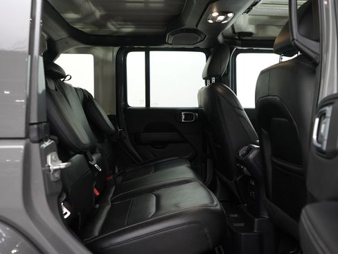 Used 2023 Jeep Wrangler Unlimited Sahara w/ Cold Weather Group image 11