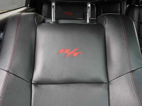 Used 2018 Dodge Durango R/T w/ Technology Group RWD image 34
