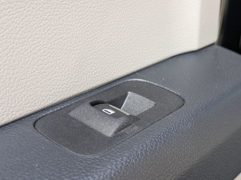 Certified 2022 Ford F250 XLT w/ XLT Premium Package image 25