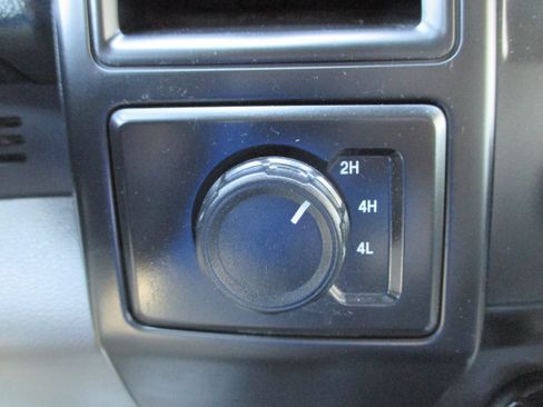 Used 2019 Ford F150 XL w/ Equipment Group 101A Mid AWD/4WD image 17