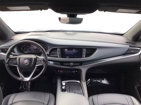 Used 2024 Buick Enclave Premium image 23