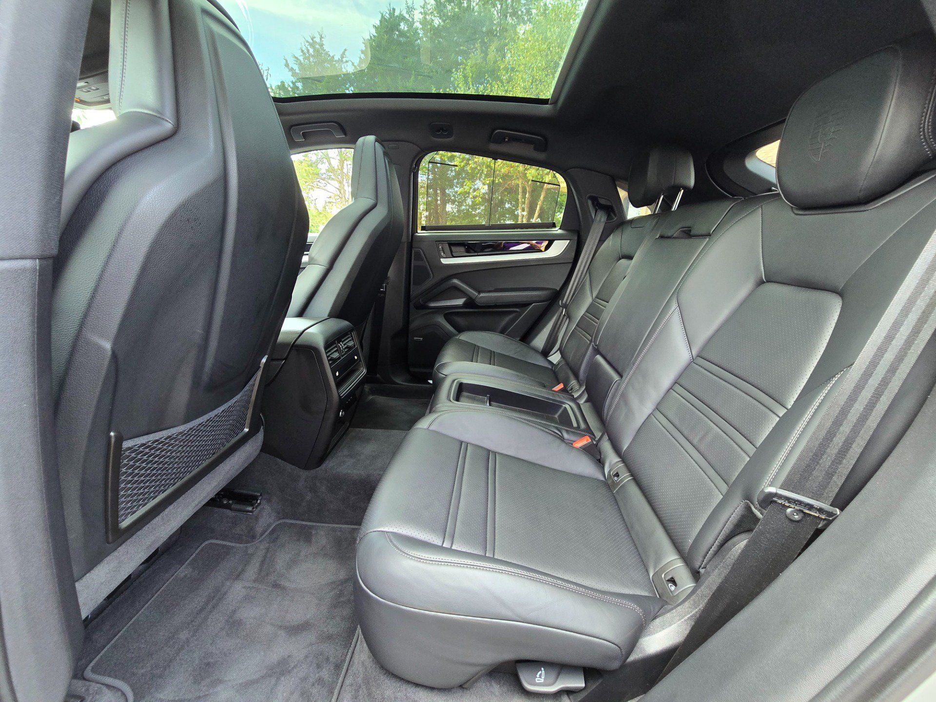 Used 2025 Porsche Cayenne Coupe AWD/4WD image 23
