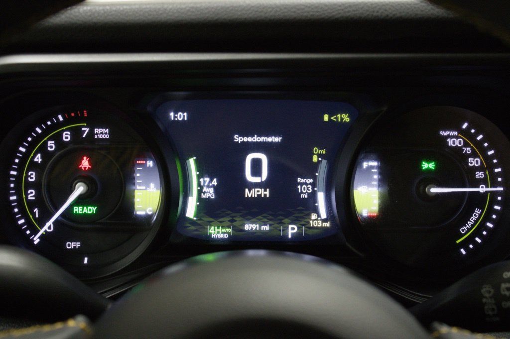 Used 2024 Jeep Wrangler Unlimited AWD/4WD image 28