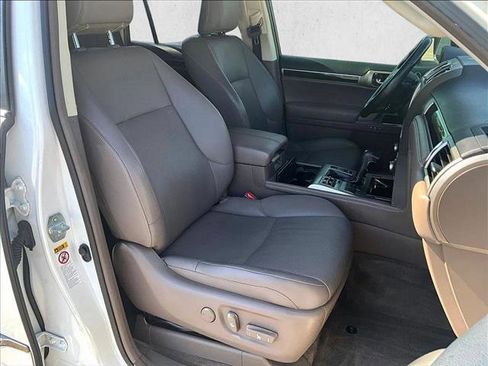 Used 2018 Lexus GX 460 w/ Navigation Package AWD/4WD image 9