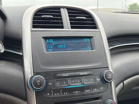 Used 2014 Chevrolet Malibu LS FWD image 17