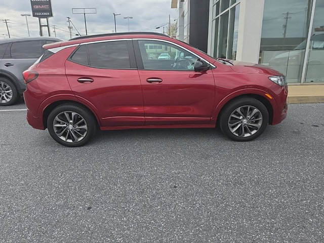 Used 2021 Buick Encore GX Select w/ Advanced Technology Package AWD/4WD image 5