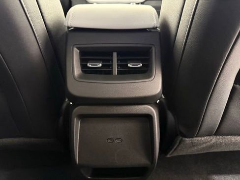 New 2026 Chevrolet Equinox EV LT image 27