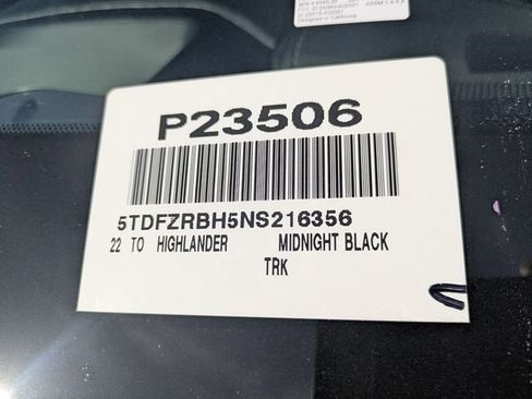 Used 2022 Toyota Highlander Platinum image 39