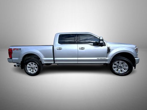 Used 2022 Ford F250 Platinum w/ FX4 Off-Road Package image 4