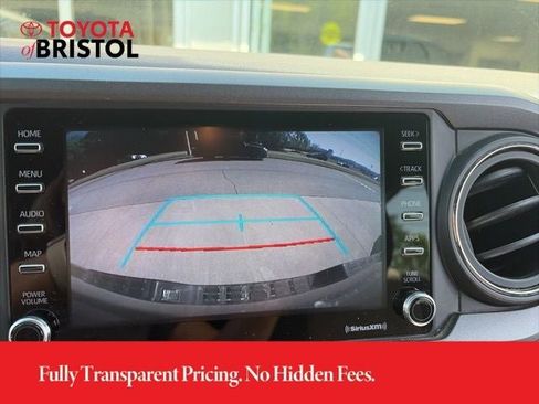 Used 2020 Toyota Tacoma TRD Off-Road AWD/4WD image 16