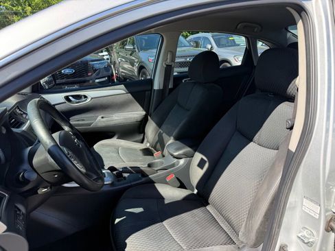 Used 2014 Nissan Sentra SR w/ SR Driver Package FWD image 10