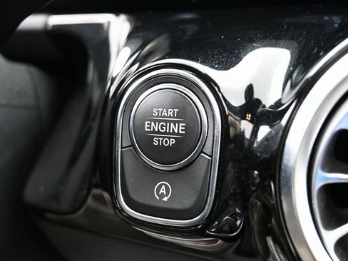 Used 2024 Mercedes-Benz GLA 250 4MATIC image 26