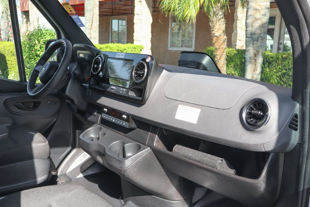 Used 2026 Mercedes-Benz Sprinter 2500 image 38