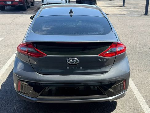 Used 2019 Hyundai Ioniq Plug-In Hybrid FWD image 7