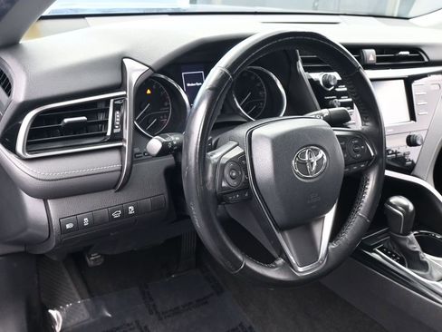 Used 2020 Toyota Camry SE image 15