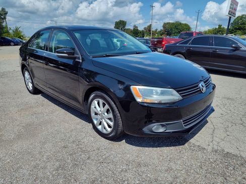 Used 2011 Volkswagen Jetta TDI FWD image 7