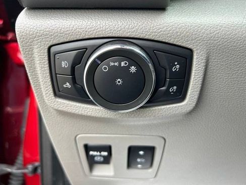 Used 2020 Ford F150 XLT w/ Equipment Group 302A Luxury AWD/4WD image 17