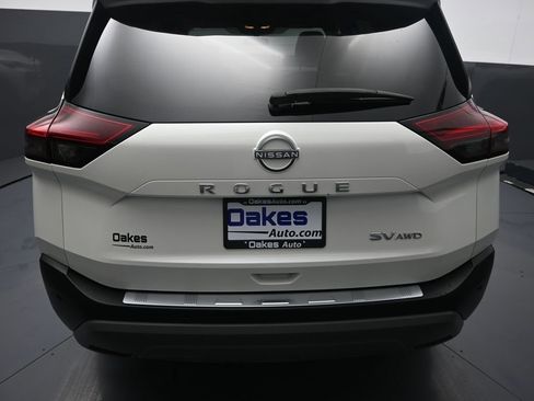 Used 2023 Nissan Rogue SV image 32