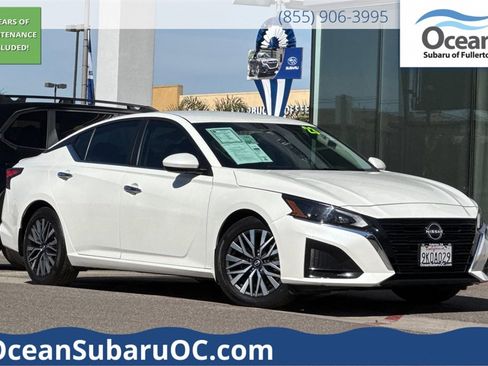 Used 2023 Nissan Altima 2.5 SV image 1